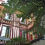 Le Vieux Carre Hotel