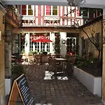 Le Vieux Carre Otel
