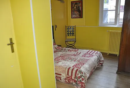 Le Vieux Carré 2*