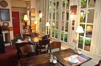 Le Vieux Carré 2*