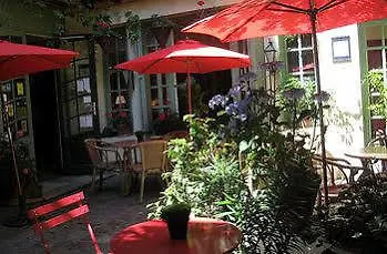 Le Vieux Carré 2*